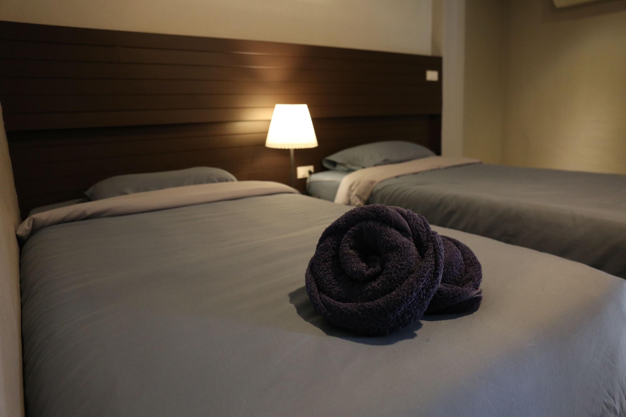 Hotel The Avail Phra Nakhon Si Ayutthaya Esterno foto