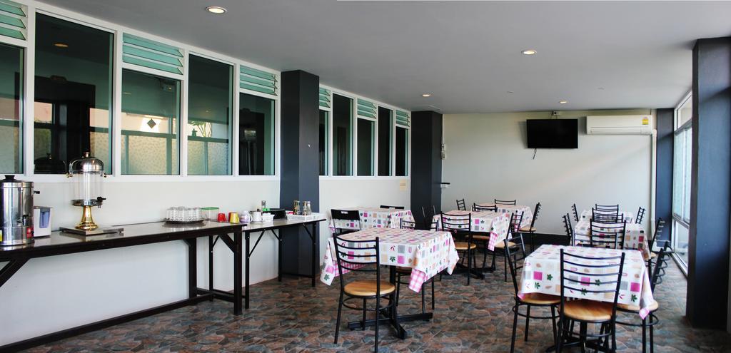 Hotel The Avail Phra Nakhon Si Ayutthaya Esterno foto