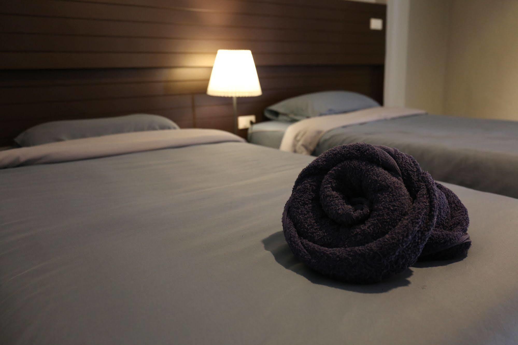 Hotel The Avail Phra Nakhon Si Ayutthaya Esterno foto